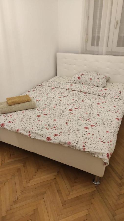 萨格勒布 Valerija II酒店 外观 照片